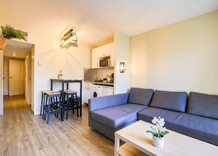 Le 408 - Cosy Balcon Piscine Netflix *